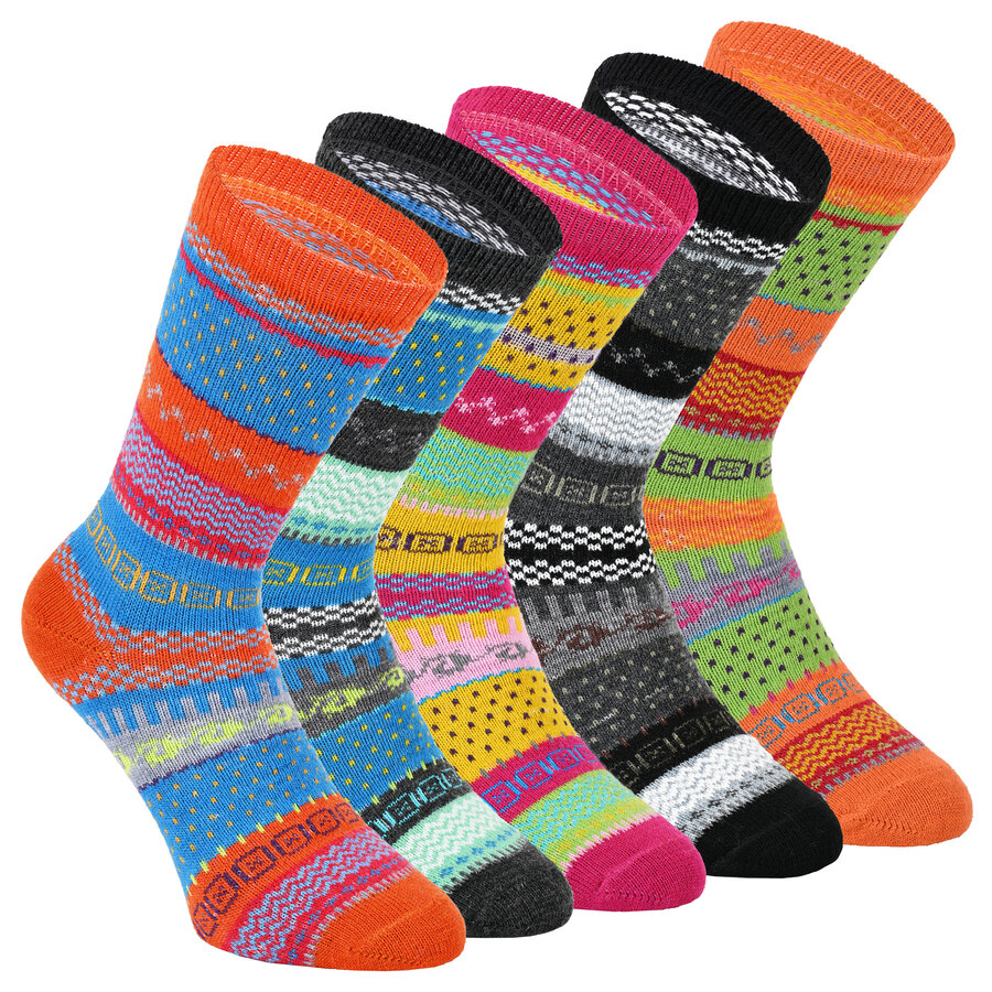 Socken mit Wolle Skandinavien Hygge Design bunt