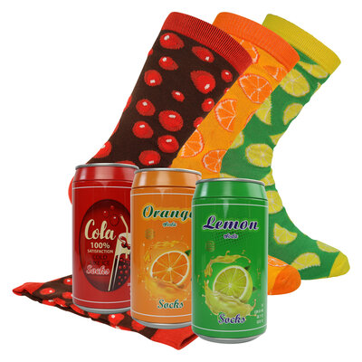 Lustige bunte Motivsocken in ausgefallenen Geschenkverpackungen